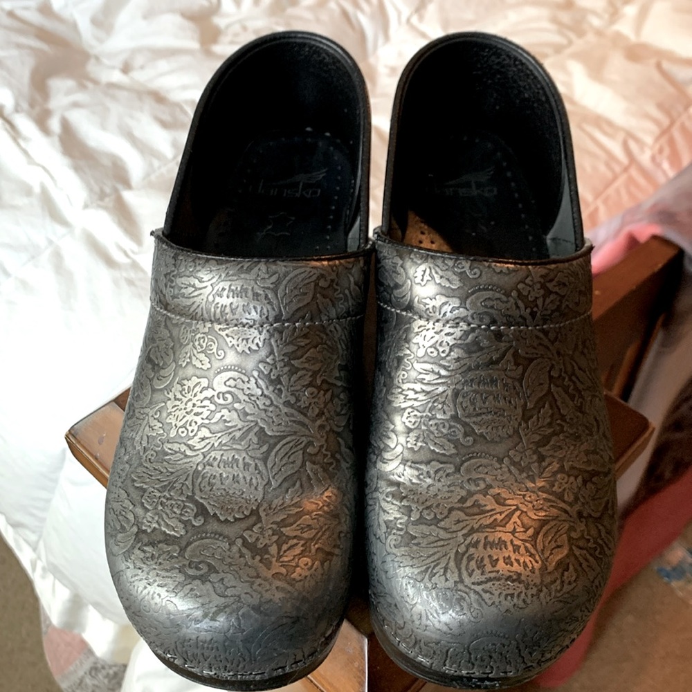 Silver Textured Dansko Clogs Size 40